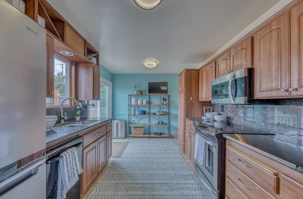 1321 Hoffman Avenue Monterey, CA 93940