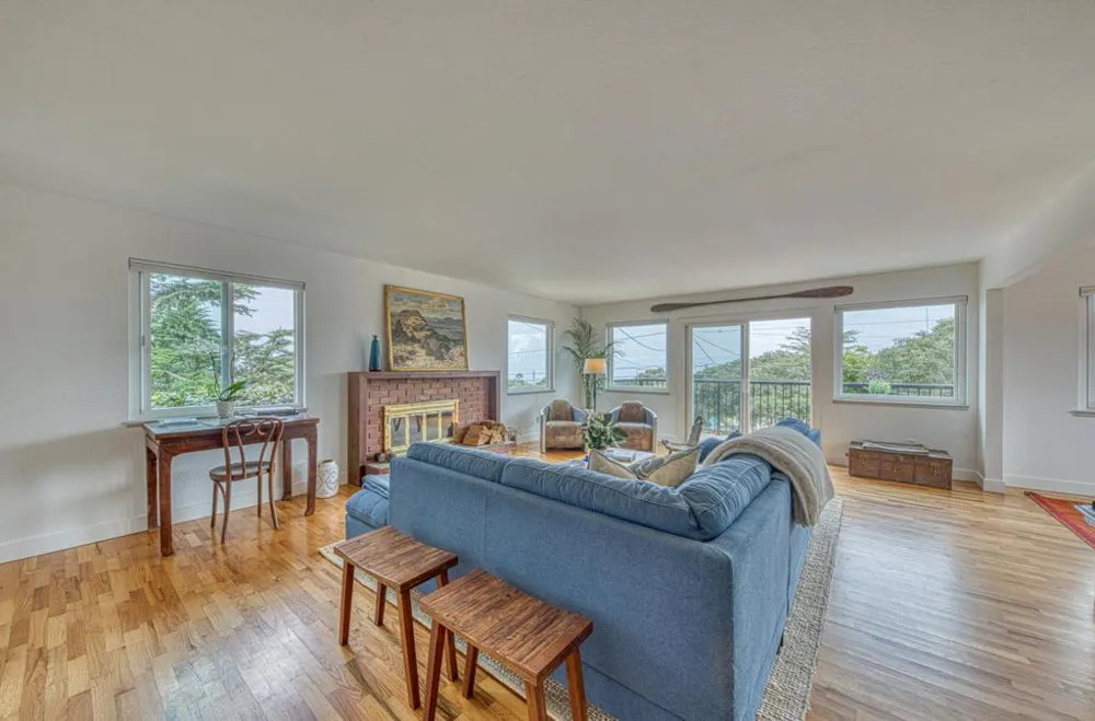 1321 Hoffman Avenue Monterey, CA 93940