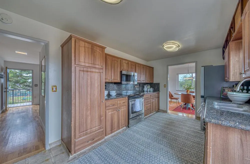 1321 Hoffman Avenue Monterey, CA 93940