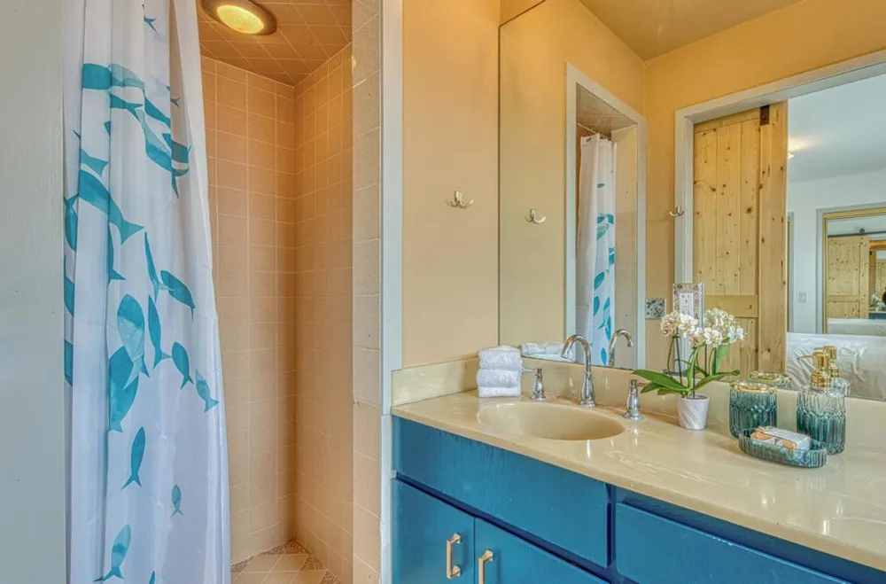 1321 Hoffman Avenue Monterey, CA 93940
