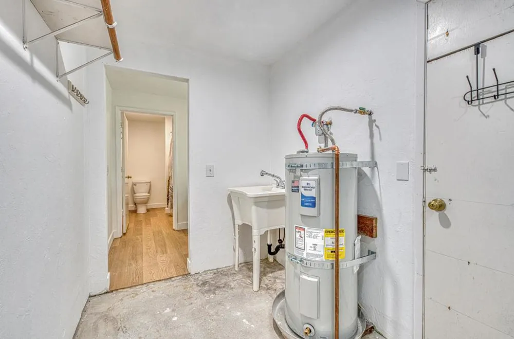 1321 Hoffman Avenue Monterey, CA 93940