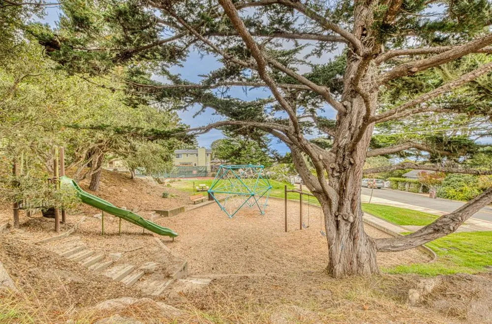 1321 Hoffman Avenue Monterey, CA 93940