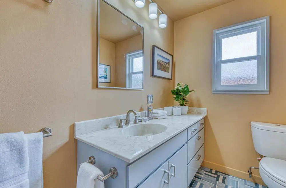 1321 Hoffman Avenue Monterey, CA 93940