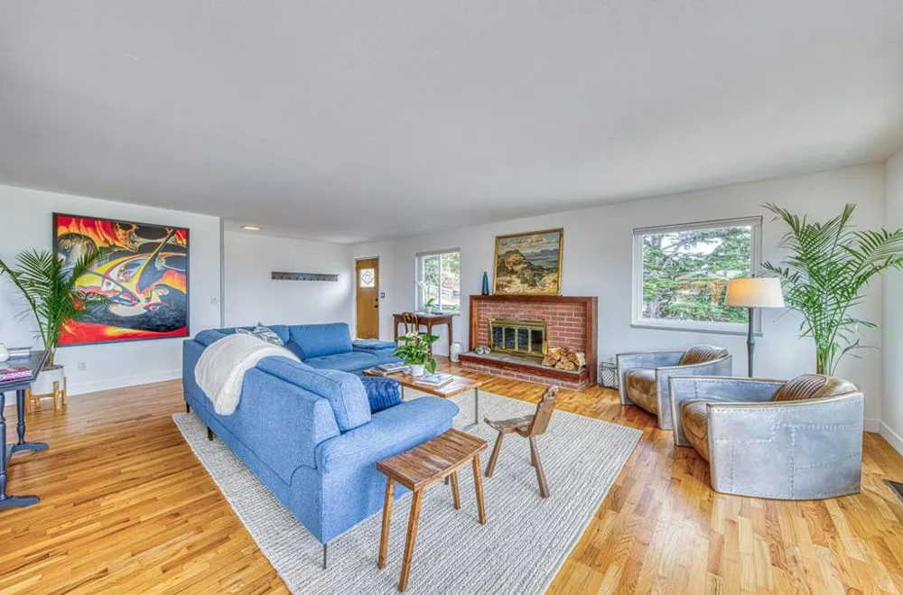 1321 Hoffman Avenue Monterey, CA 93940