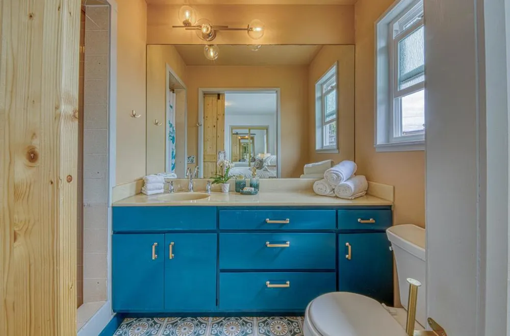 1321 Hoffman Avenue Monterey, CA 93940