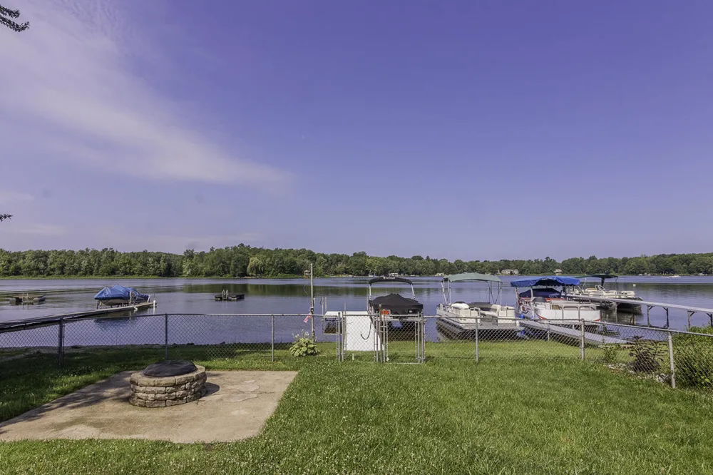 124 Peterson Drive Gobles, MI 49055