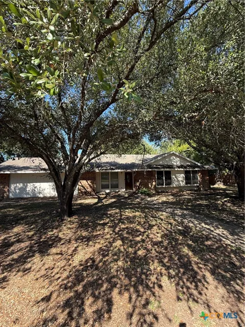 4009 Chisholm Trail