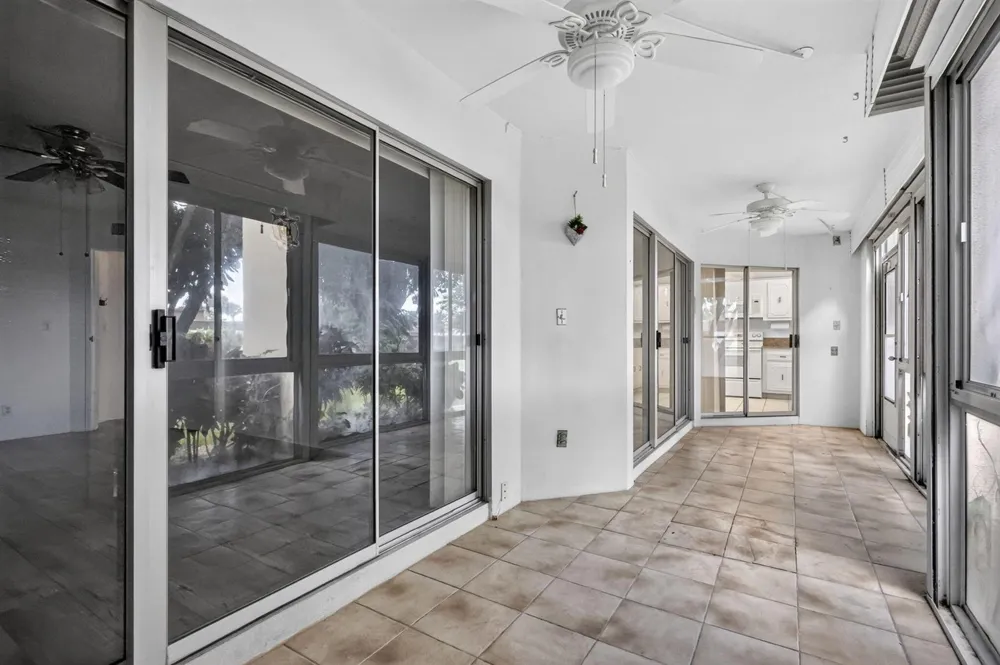 3524 Via Poinciana #Apt 104 Lake Worth, FL 33467
