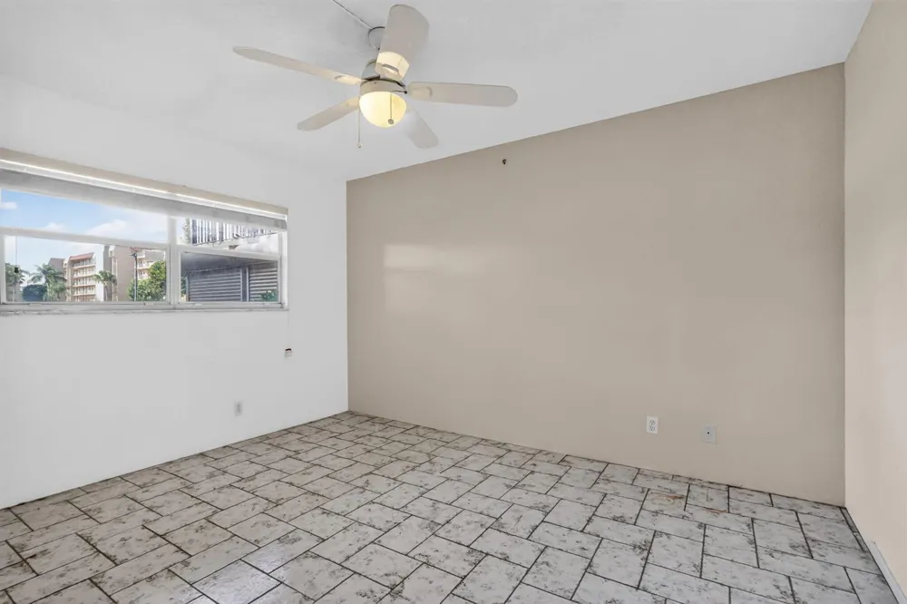 3524 Via Poinciana #Apt 104 Lake Worth, FL 33467
