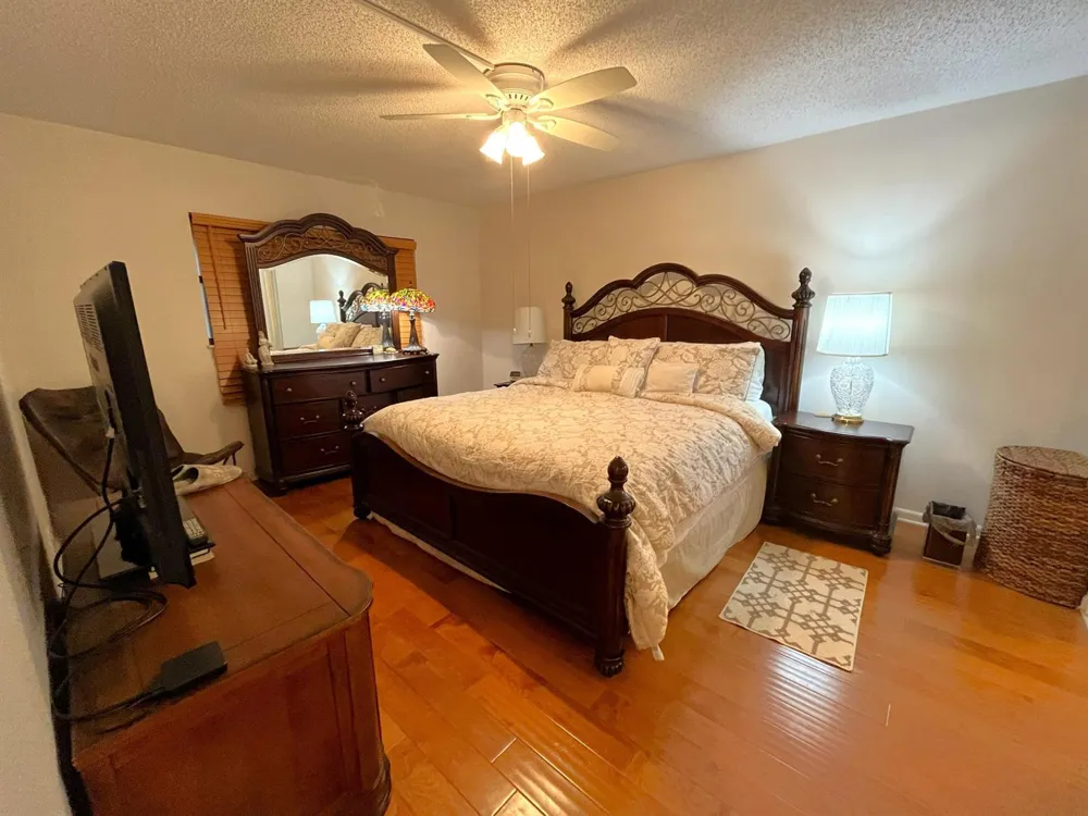 7837 Golf Circle Drive #206 Margate, FL 33063