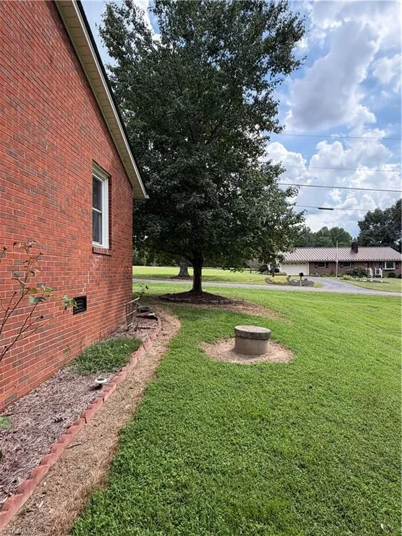 226 Hill Drive Lexington, NC 27295