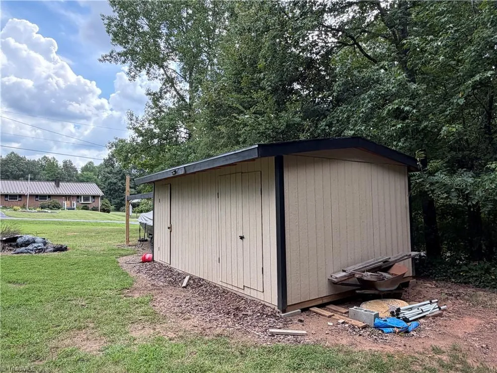 226 Hill Drive Lexington, NC 27295