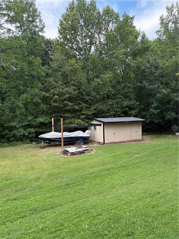 226 Hill Drive Lexington, NC 27295
