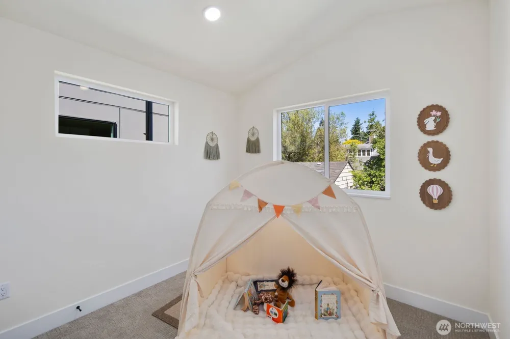 311 NW 92nd Street Seattle, WA 98117
