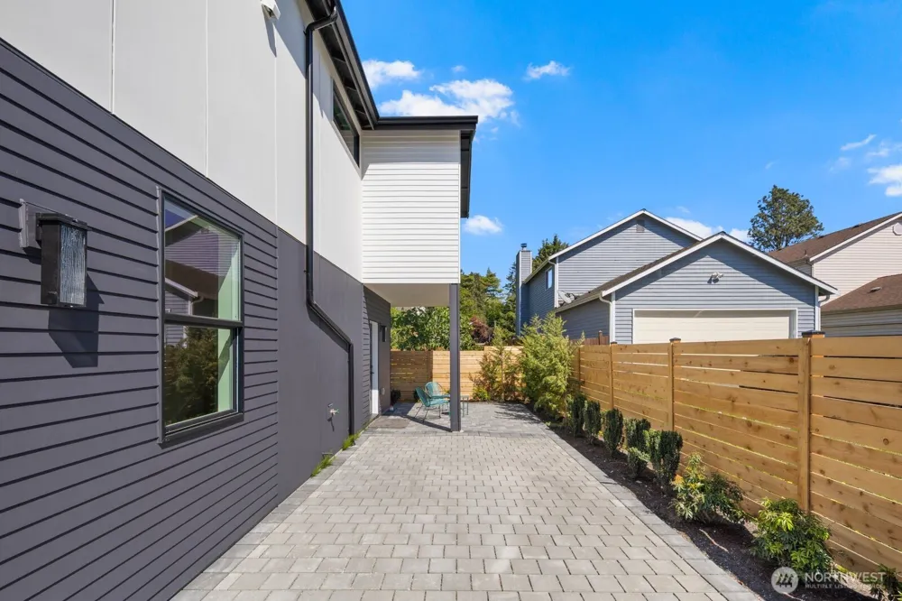 311 NW 92nd Street Seattle, WA 98117