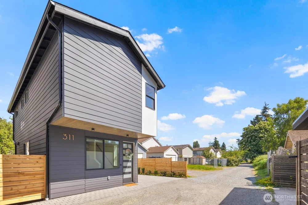 311 NW 92nd Street Seattle, WA 98117