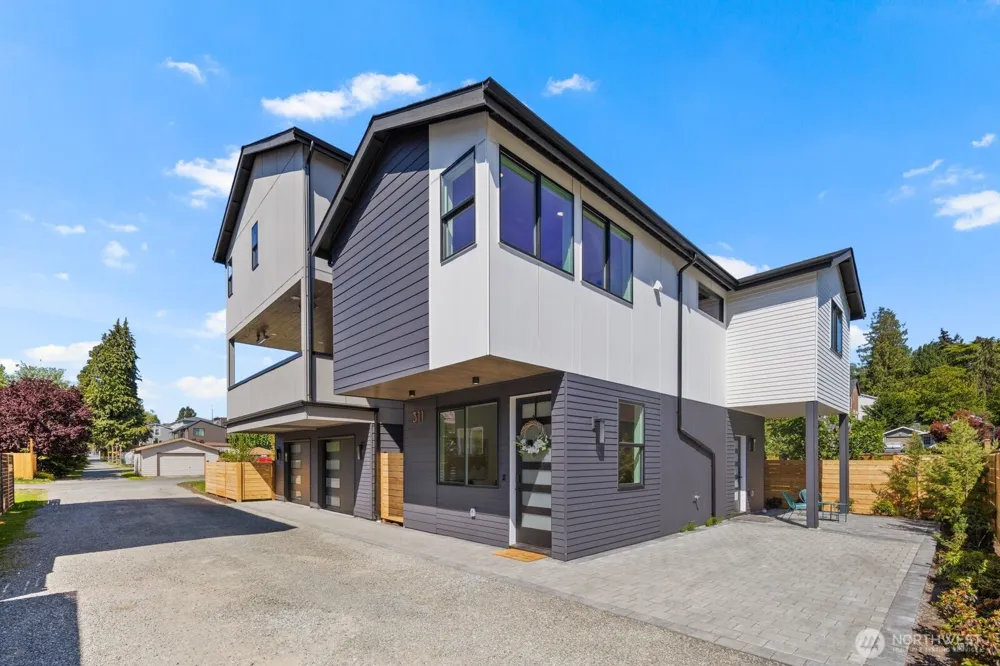 311 NW 92nd Street Seattle, WA 98117