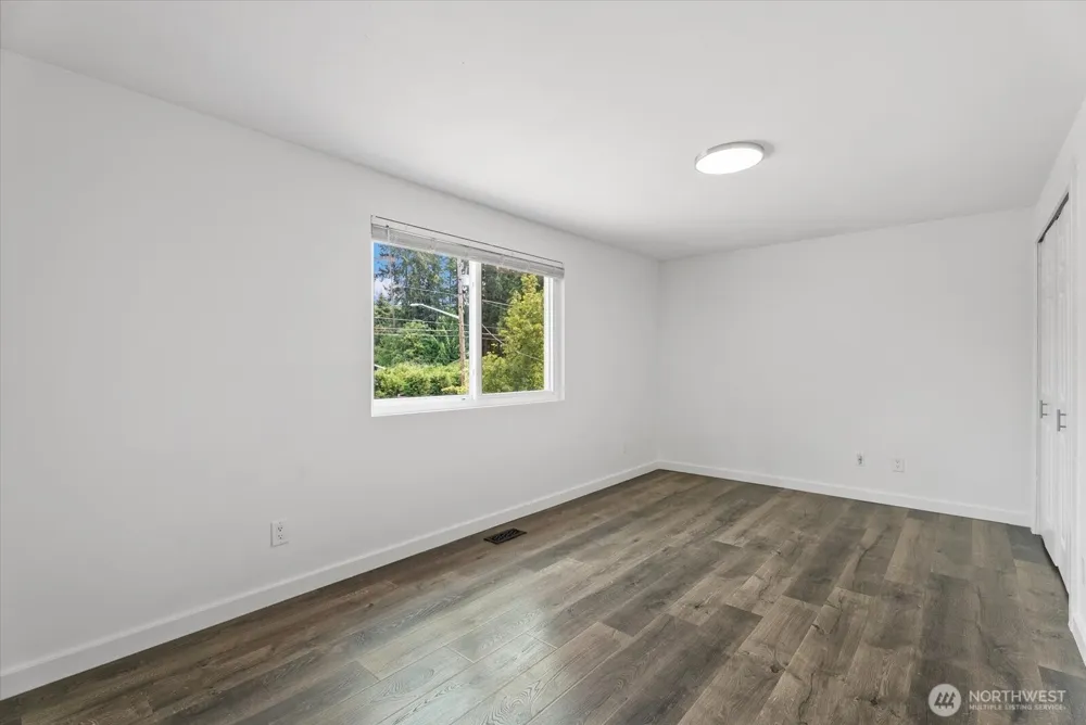 12808 Military Road E Puyallup, WA 98374