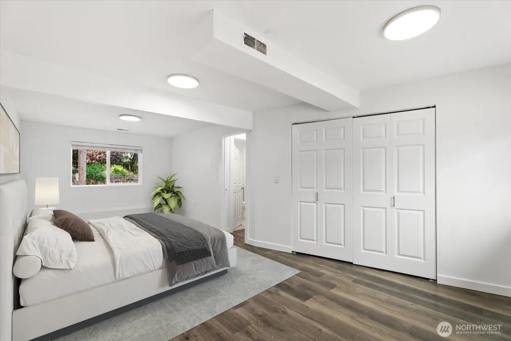 12808 Military Road E Puyallup, WA 98374