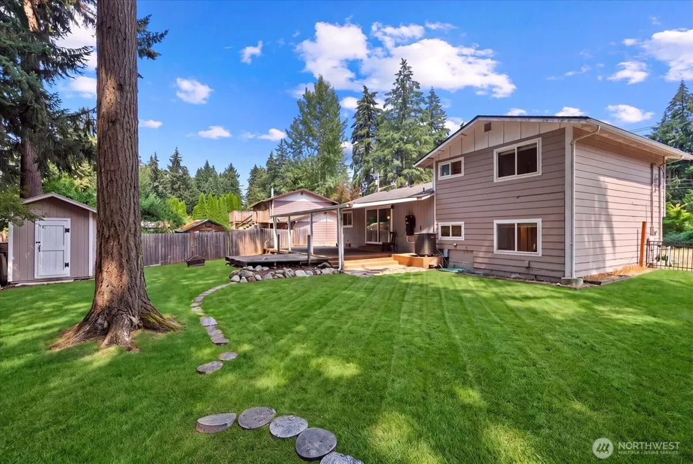 12808 Military Road E Puyallup, WA 98374