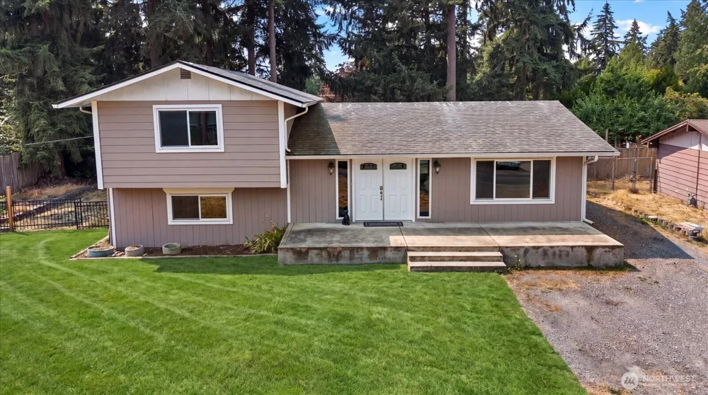 12808 Military Road E Puyallup, WA 98374