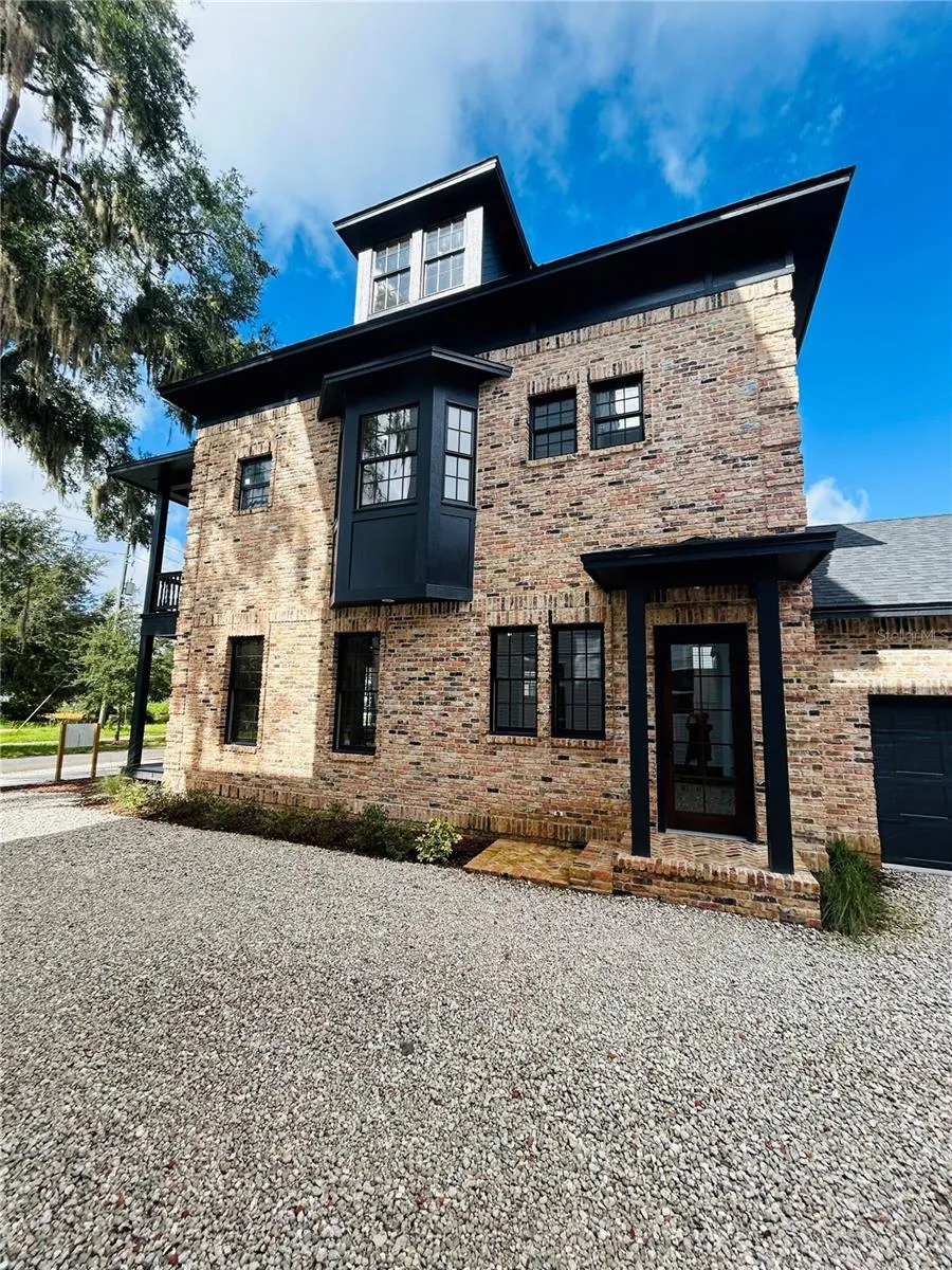 294 NW 12TH AVENUE Gainesville, FL 32601