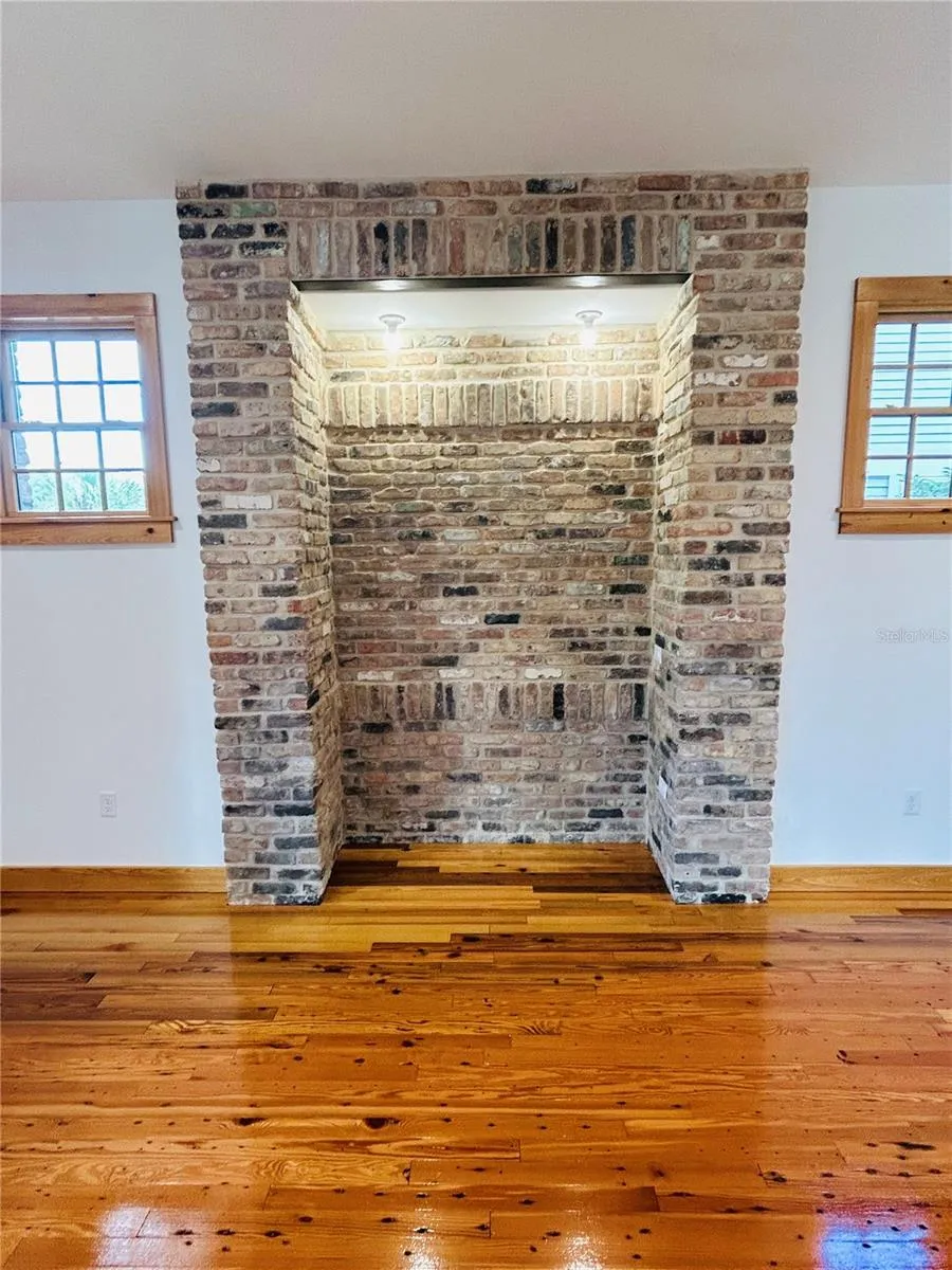 294 NW 12TH AVENUE Gainesville, FL 32601