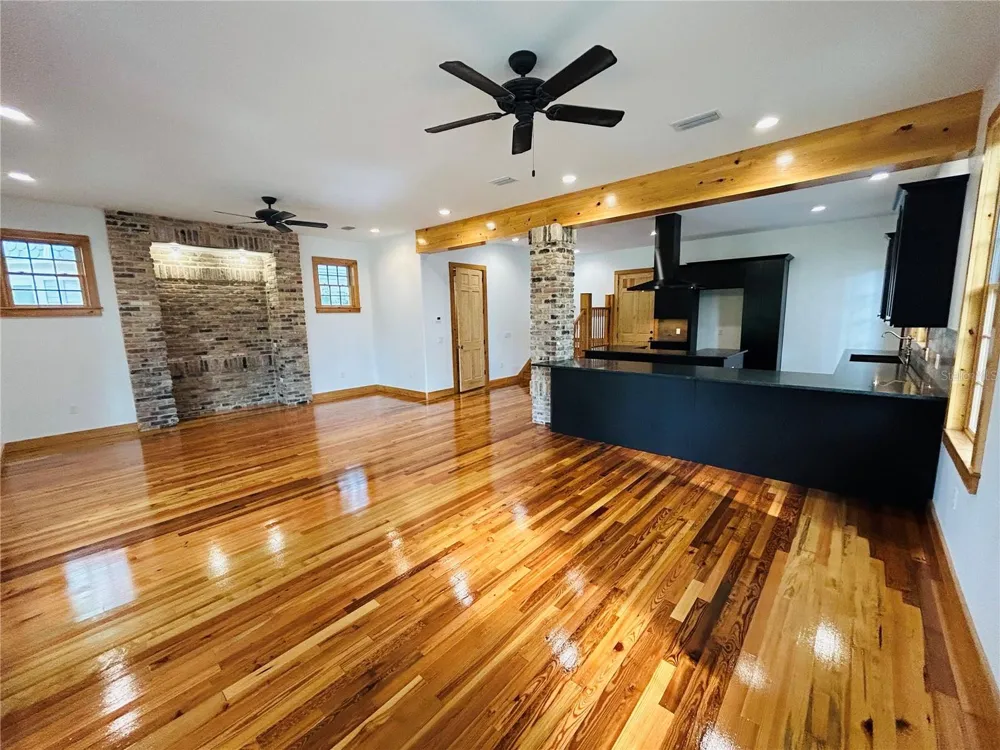 294 NW 12TH AVENUE Gainesville, FL 32601