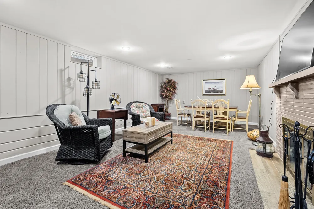 2411 Waite Avenue Kalamazoo City, MI 49008