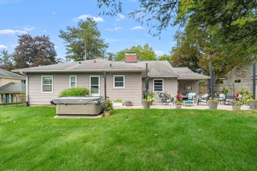 2411 Waite Avenue Kalamazoo City, MI 49008