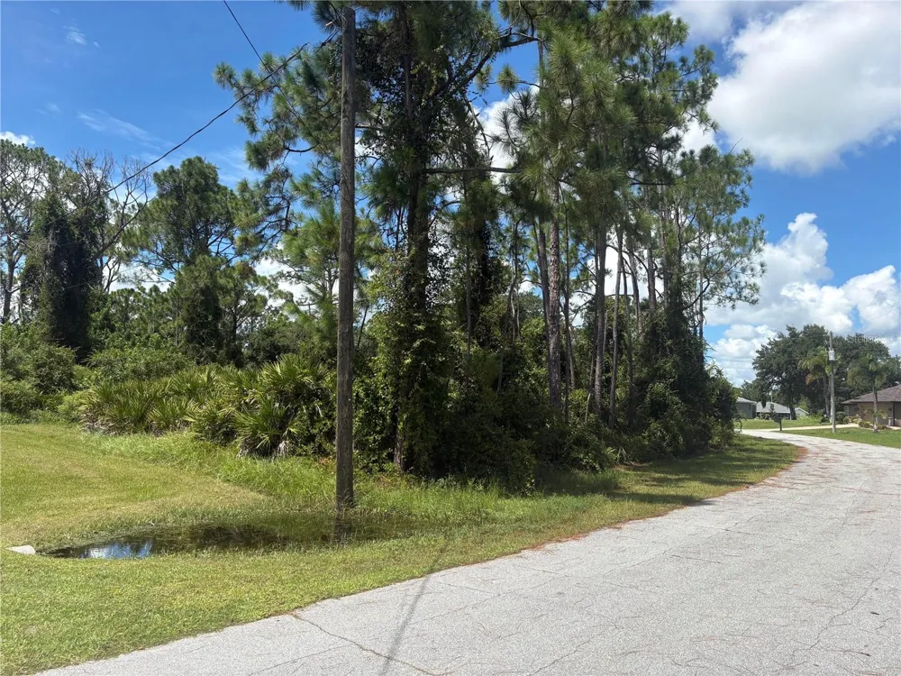 RENAULT CIR North Port, FL 34291