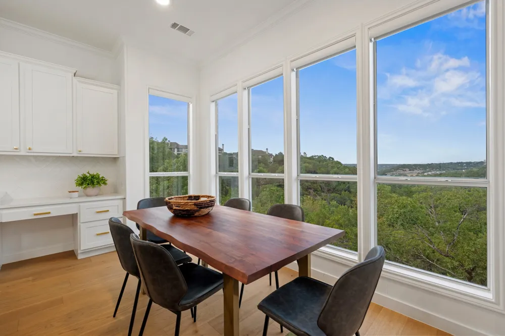 5000 Valburn Court Austin, TX 78731