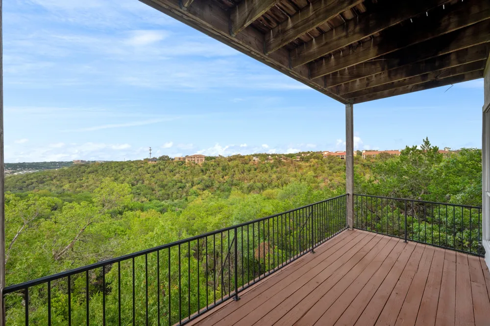 5000 Valburn Court Austin, TX 78731