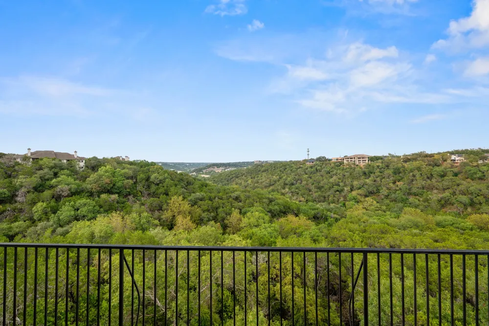 5000 Valburn Court Austin, TX 78731