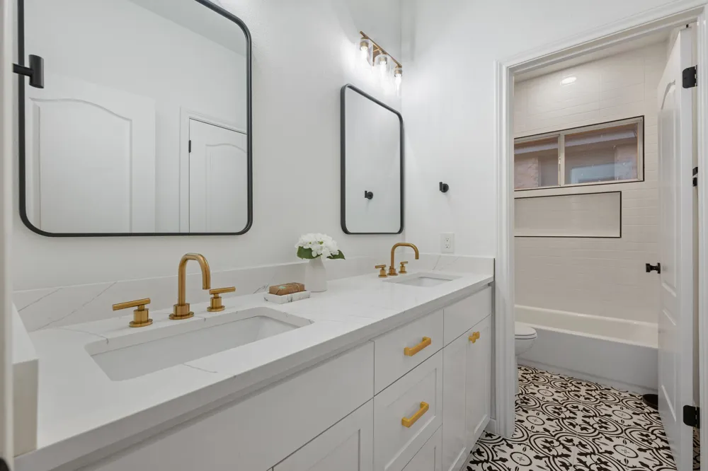5000 Valburn Court Austin, TX 78731