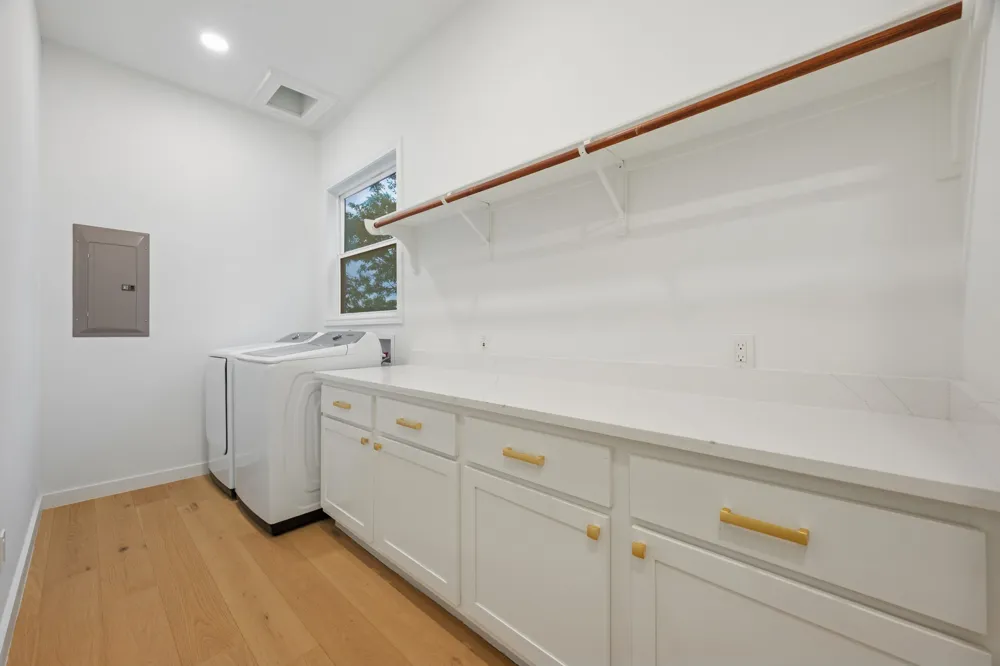 5000 Valburn Court Austin, TX 78731