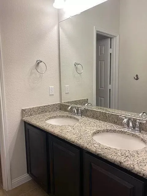 2112 Edson Court Leander, TX 78641