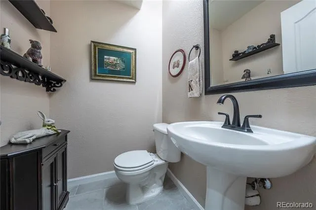 7116 S Flat Rock Court Aurora, CO 80016