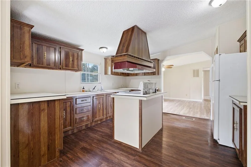 790 B Melson Road SW Cave Spring, GA 30124