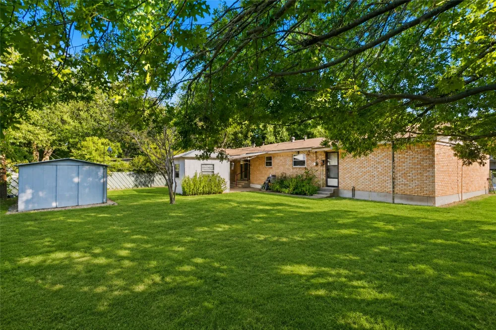 6725 Cylinda Sue Circle North Richland Hills, TX 76180