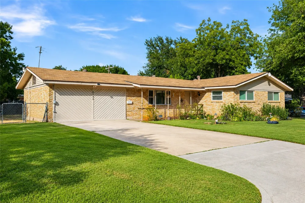 6725 Cylinda Sue Circle North Richland Hills, TX 76180