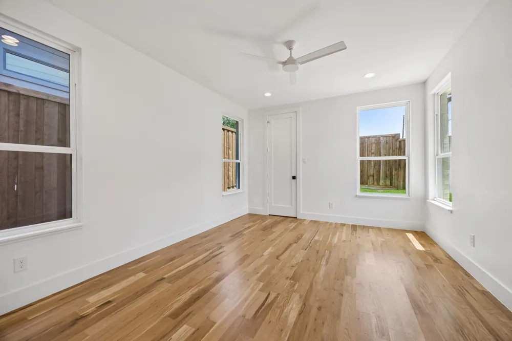 7323 Casa Loma Avenue Dallas, TX 75214