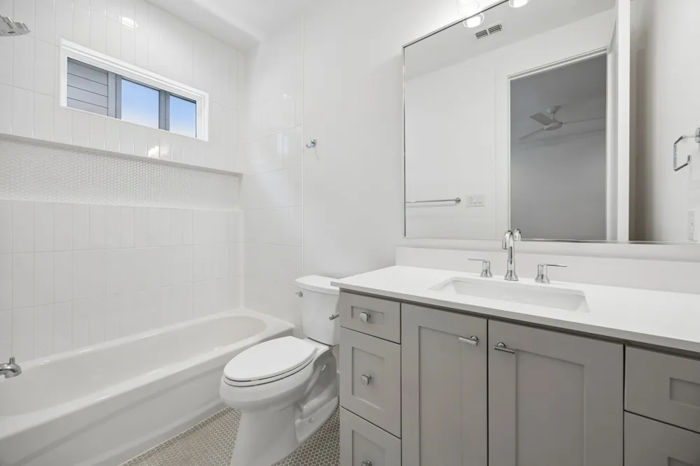 7323 Casa Loma Avenue Dallas, TX 75214