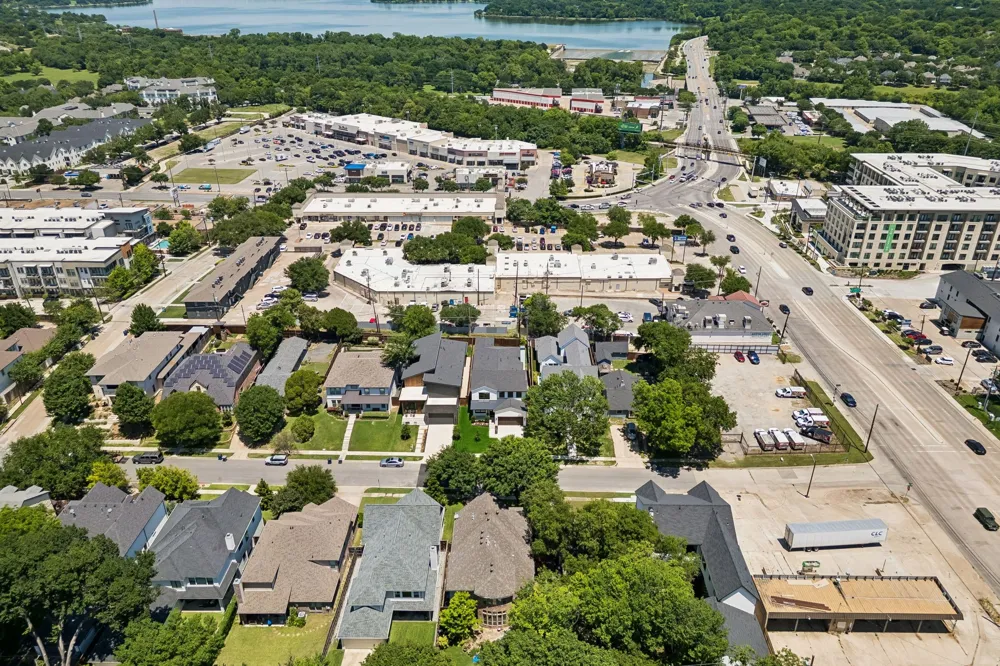 7323 Casa Loma Avenue Dallas, TX 75214