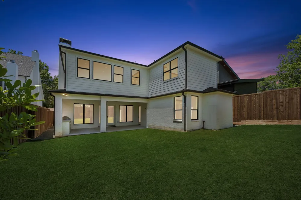 7323 Casa Loma Avenue Dallas, TX 75214