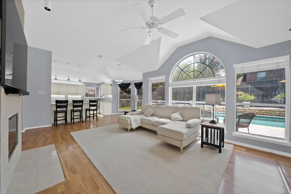 409 Bryce Lane Arlington, TX 76013