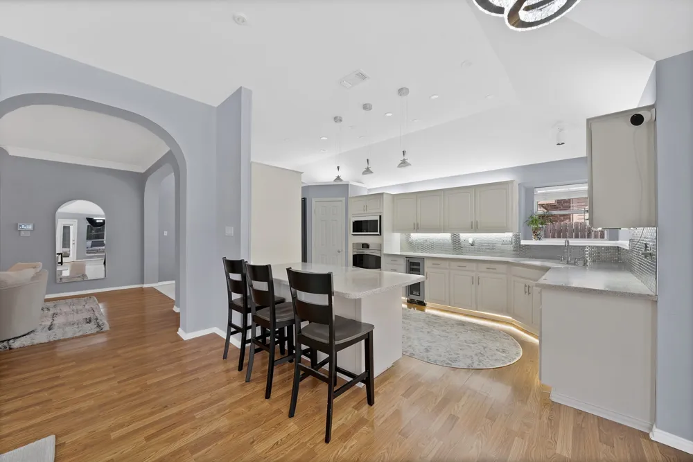409 Bryce Lane Arlington, TX 76013