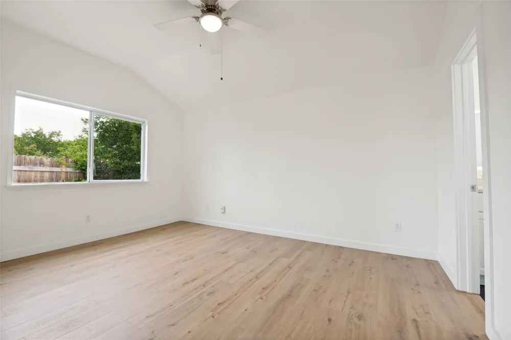 6952 Sammy Circle Dallas, TX 75237