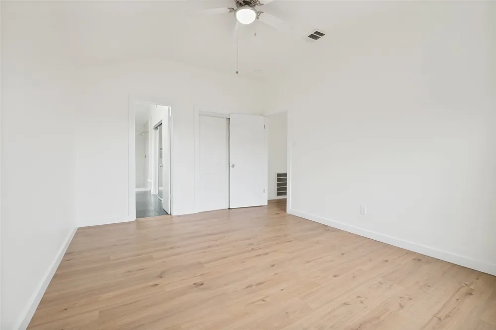 6952 Sammy Circle Dallas, TX 75237