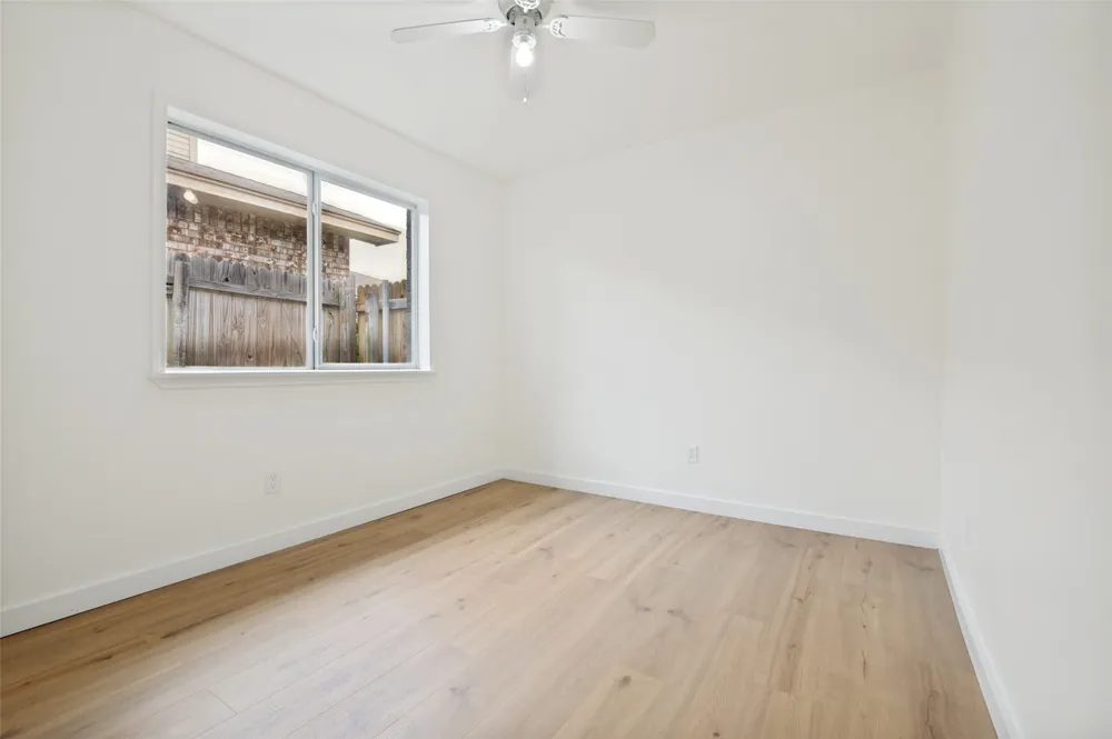 6952 Sammy Circle Dallas, TX 75237